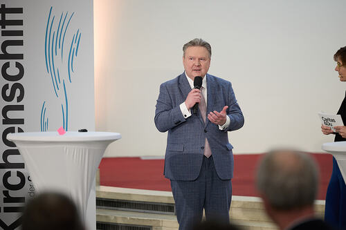 Caritas - Er?ffnung Kirchenschiff / Johannes Hloch